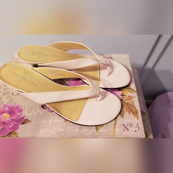 Kitten heels,  size 9, palest pink thong sandals, White Stag, simple elegance. - Picture 2 of 8